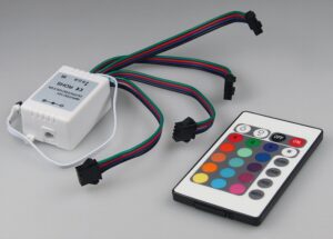 RGB Controller mit 4 Ausgängen für mehrere RGB Stripes